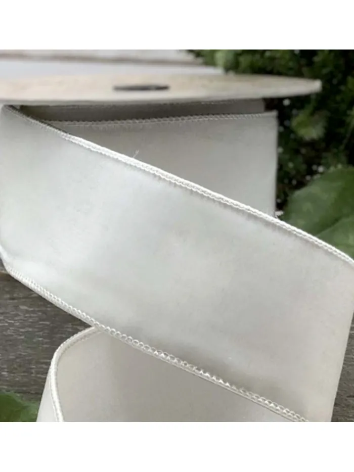 velvet__in_x__yd_white_w__0.webp Aldik Home Christmas Ribbon & Fabric<Velvet 4 in. x 10 yd. White w/ Dupion Back